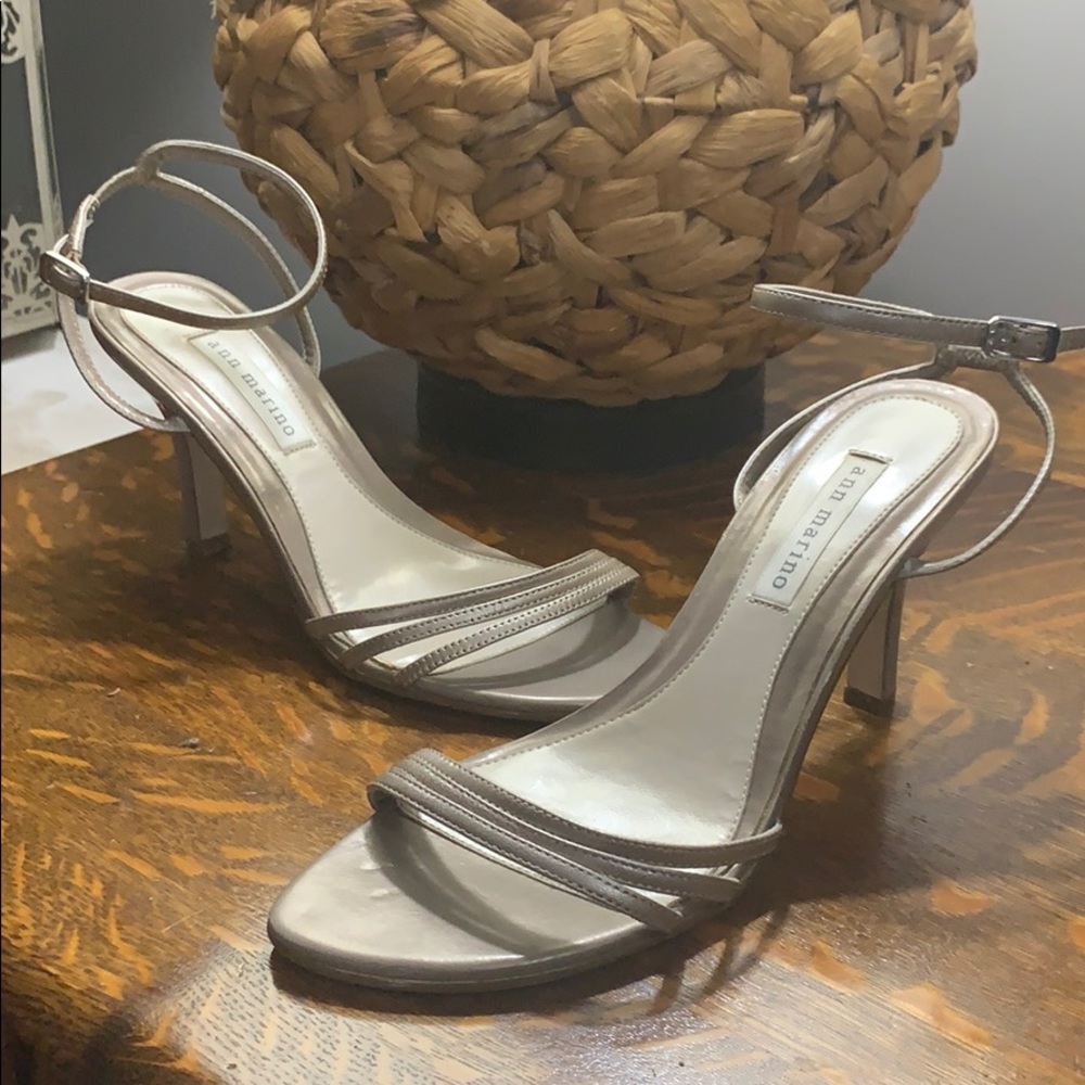 Ann Marino pewter strappy 3 inch heels
